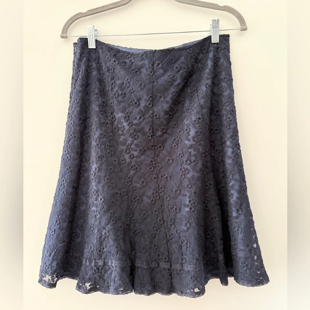 Cynthia Steffe Navy Floral Lace Skirt – Size 6 - Picture 4 of 12